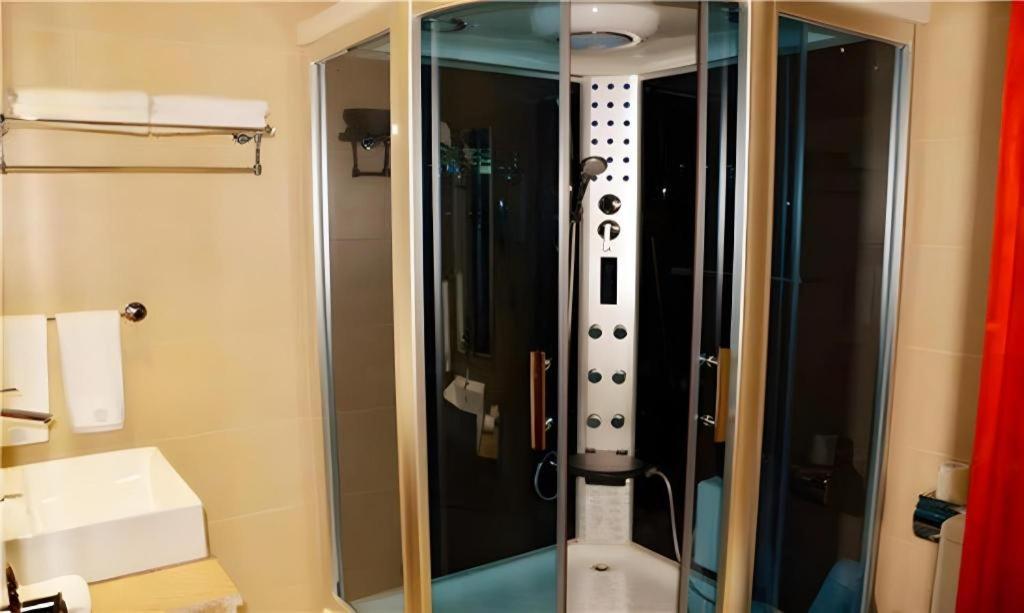 San Jiang Grand Hotel Viêng Chăn Ngoại thất bức ảnh